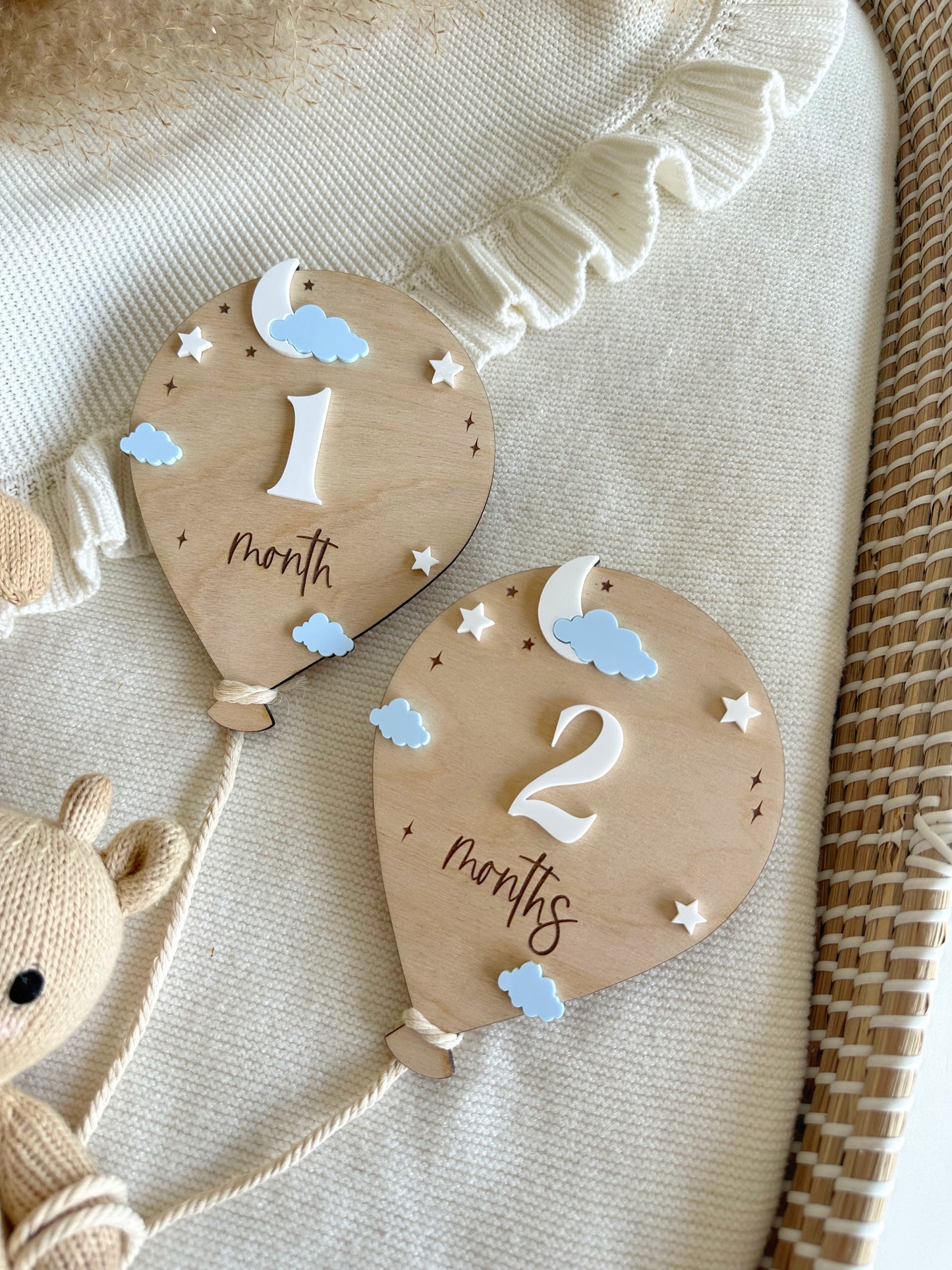 Air Ballon Moon star Milestone | Boho Baby Milestone | Wooden daisy Flower Milestone Disc | Monthly Baby Milestone Marker | Baby Growth |