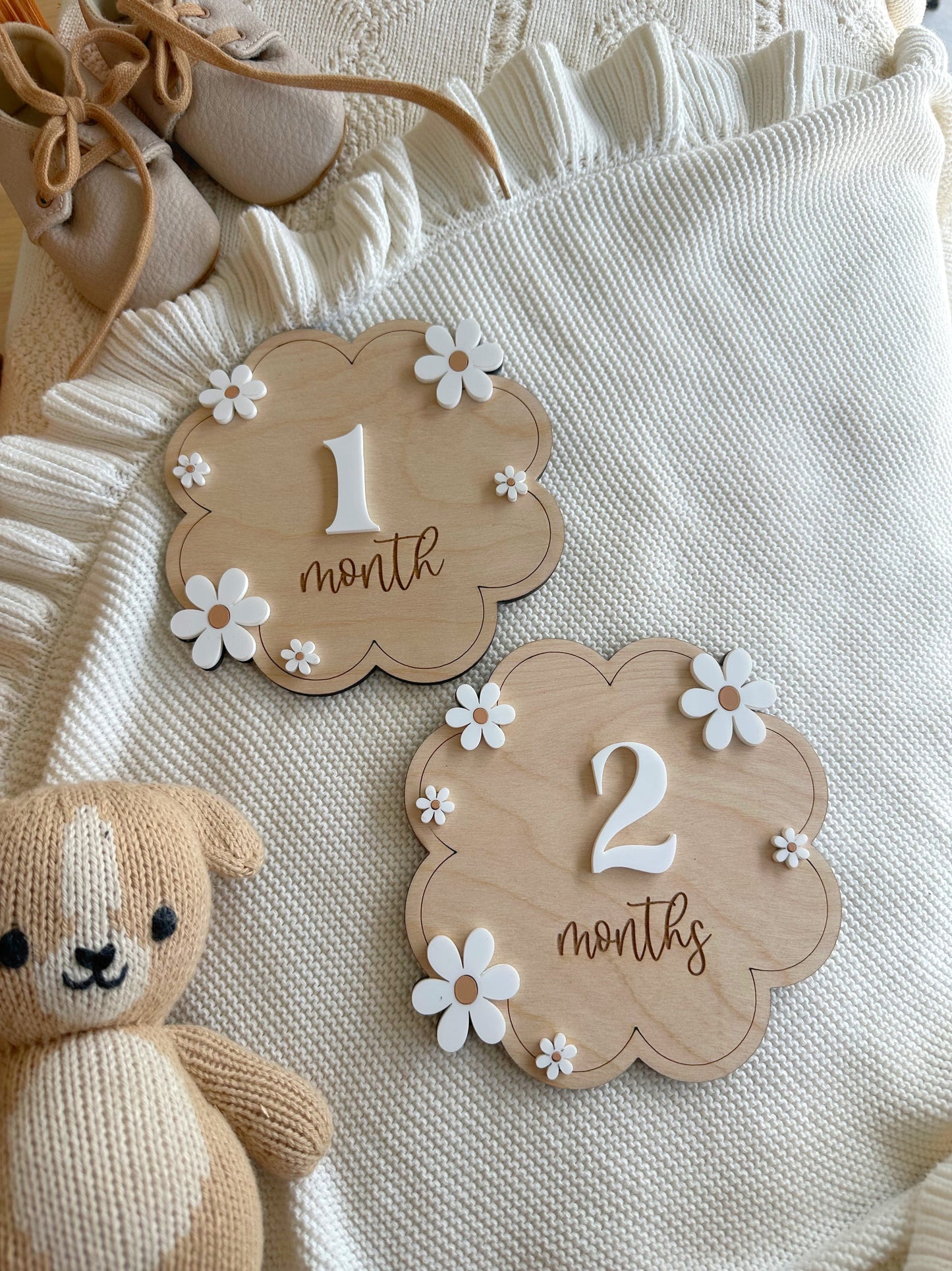 Baby Milestone | Boho Baby Milestone | Wooden daisy Flower Milestone Disc | Monthly Baby Milestone Marker | Baby Growth | Baby Photo Prop