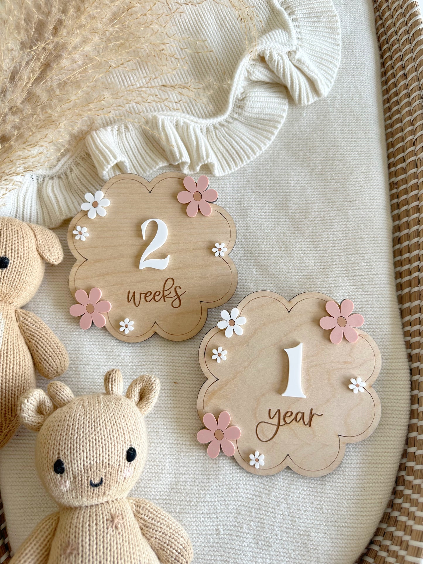 Baby Milestone | Boho Baby Milestone | Wooden daisy Flower Milestone Disc | Monthly Baby Milestone Marker | Baby Growth | Baby Photo Prop