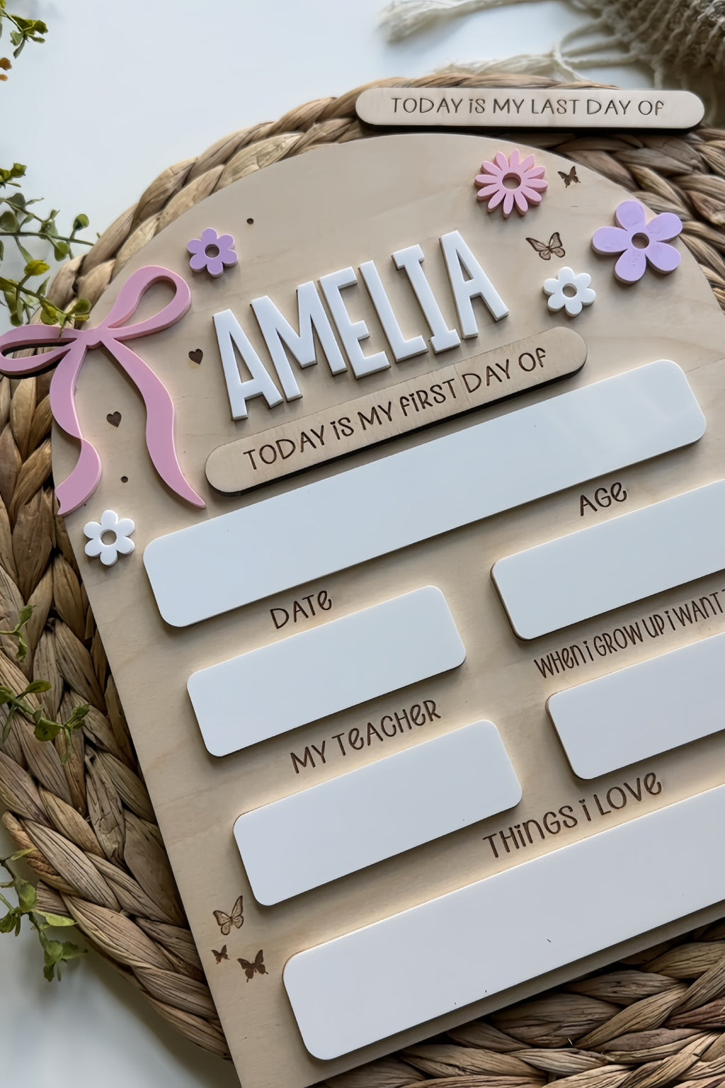 Daisy First Day Of School Sign| School Photo Props | Interchangeable School Sign | First & Last Day of School Interchangeable Sign