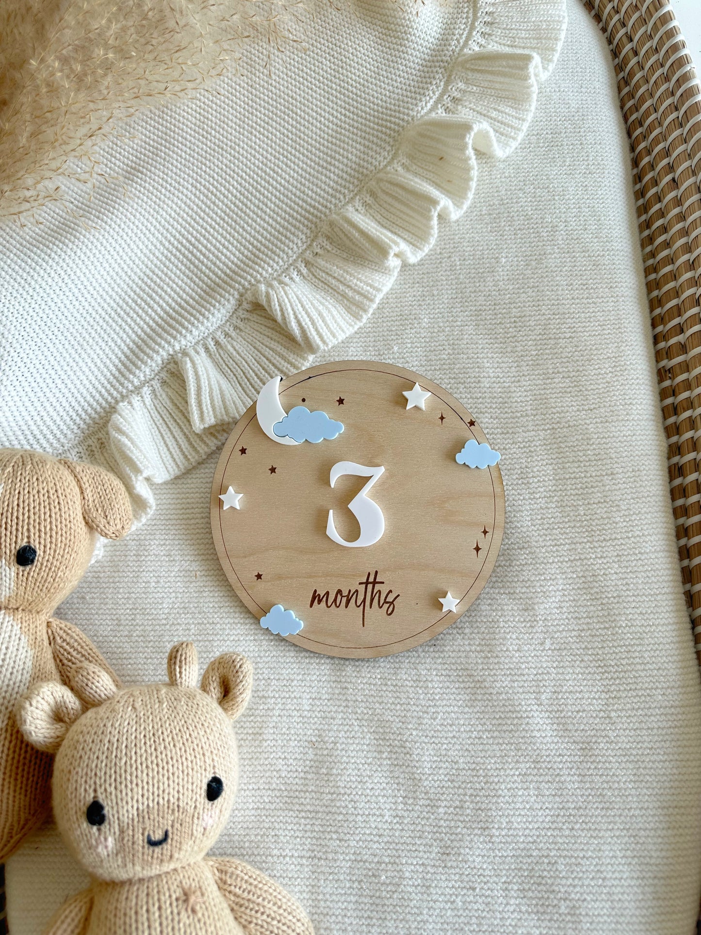 Moon star Milestone | Boho Baby Milestone | Wooden daisy Flower Milestone Disc | Monthly Baby Milestone Marker | Baby Growth | Photo Prop