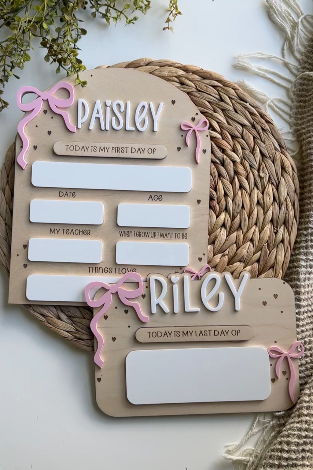 Bow First Day Of School Sign| School Photo Props | Interchangeable School Sign | First & Last Day of School Interchangeable Sign