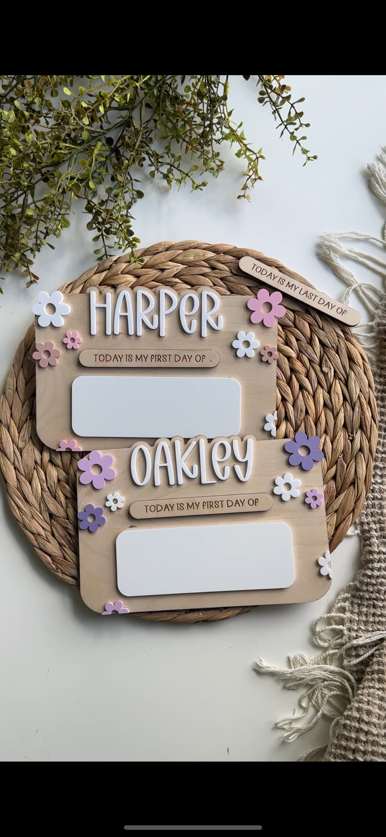 Daisy First Day Of School Sign| School Photo Props | Interchangeable School Sign | First & Last Day of School Interchangeable Sign