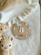 Round Moon star Milestone